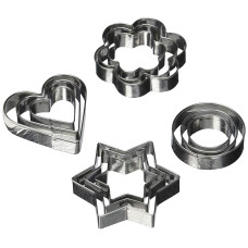 Stainless Steel Cookies And Biscuit Cutter / Set Of 4 Different Shapes in Heart, Star, Circle, and Flower Shapes Mold Stainless Steel Cookies And Biscuit Cutter / Set Of 4 Different Shapes in Heart, Star, Circle, and Flower Shapes Mold